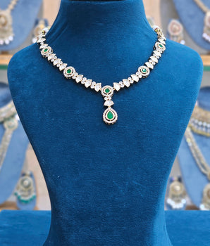 Moissantie Kundan Necklace Set