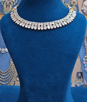 Moissantie Kundan Necklace Set