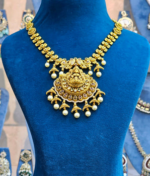 Antique Necklace Set