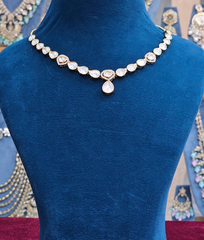 Moissantie Kundan Necklace Set