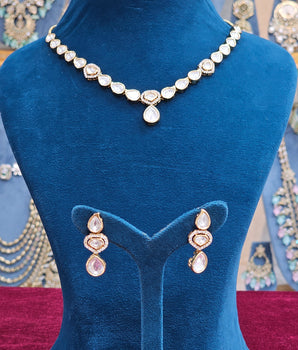 Moissantie Kundan Necklace Set