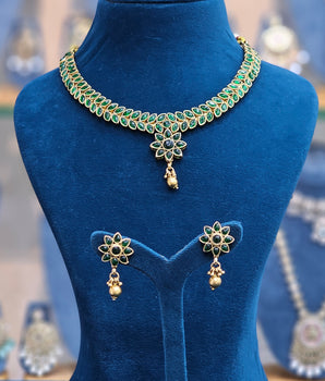 Antique Necklace Set