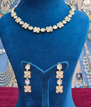 Moissantie Kundan Necklace Set