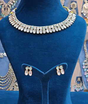 Moissantie Kundan Necklace Set