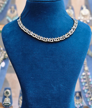 Moissantie Kundan Necklace Set