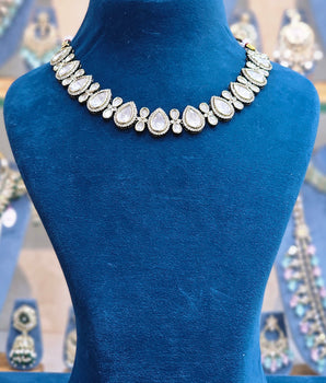 Moissantie Kundan Necklace Set